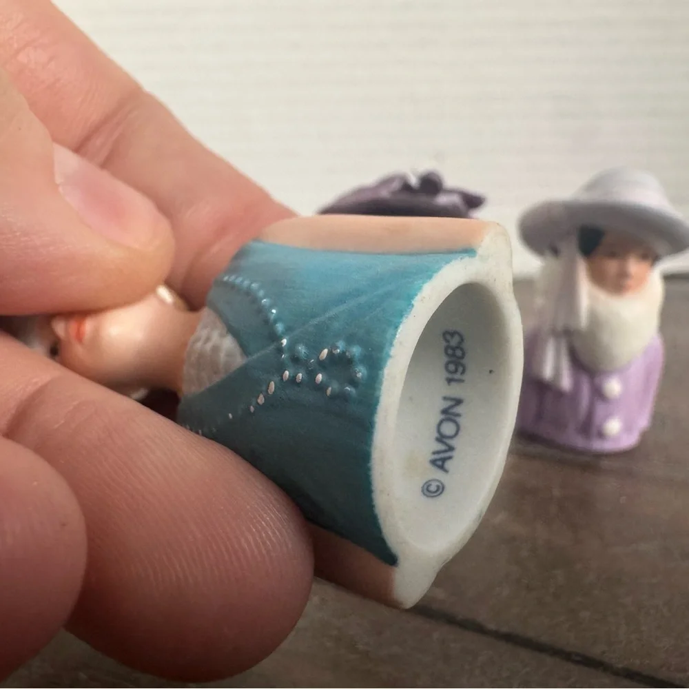 Avon Vintage Women Thimble Set - Multicolor